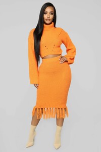12-24-18_Studio_1_AB_10-27-20_IST1451_Orange_S_0344_AJ.jpg