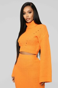 12-24-18_Studio_1_AB_10-27-22_IST1451_Orange_S_0345_AJ.jpg