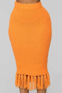 12-24-18_Studio_1_AB_10-29-18_IST1451_Orange_S_0360_AJ.jpg