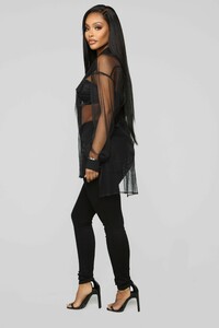 12-24-18_Studio_1_AB_11-06-38_10234N_Black_S_0449_AJ.jpg