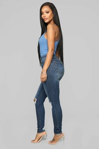 12-24-18_Studio_2_AB_11-33-48_69319_Blue_0457_AJ_91c4a169-d485-42ba-a6c3-a1f4213a7c13.jpg