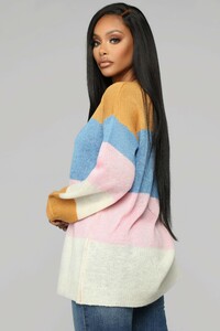 12-24-18_Studio_2_AB_12-54-39_IT1400_MultiColor0429_AJ.jpg