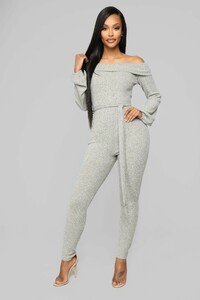 12-24-18_Studio_2_AB_15-05-17_1497J_Oatmeal_0463_AJ.jpg