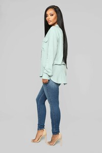 12-24-18_Studio_2_AB_15-19-49_T10342_Sage0483_AJ.jpg
