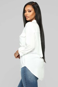 12-24-18_Studio_2_AB_15-23-11_T10342_OffWhite0509_1__AJ.jpg