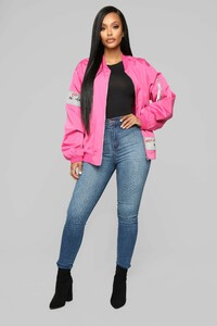 12-24-18_Studio_2_AB_15-50-21_KJ9010_Fuchsia0469_AJ.jpg