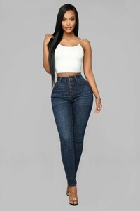 12-26-18_Studio_2_AB_10-10-11_DG7018HD_DarkDenim__2_AJ.jpg