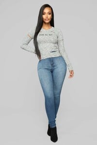 12-26-18_Studio_2_AB_16-13-19_RT6350AE5D_HeatherGrey0456_AG.jpg