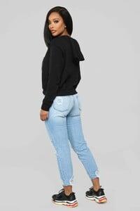 12-27-18_Studio_2_AB_FH33107LE_Black_102_AJ.jpg