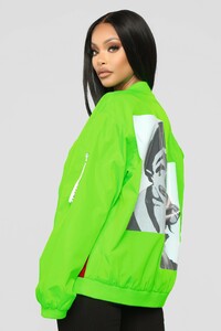 12-28-18_Studio_2_AB_11-10-30_KJ9010_NeonGreen_CC__CC_12_AJ_AG.jpg