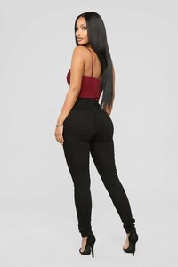 12-28-18_Studio_2_AB_11-24-56_RT67370_Wine0447_AJ.jpg