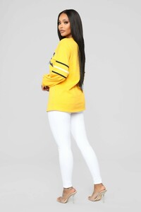 12-28-18_Studio_2_AB_14-19-20_QT1236S_Mustard_0470_NT.jpg