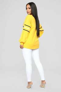12-28-18_Studio_2_AB_14-19-35_QT1236S_Mustard_0475_NT.jpg