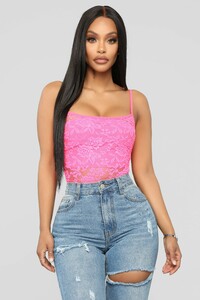 12-28-18_Studio_2_AB_14-26-12_ST1602_NeonPink0510_NT.jpg