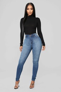 12-31-18_Studio_2_OD_10-07-34_T5084_Black0511_JD.jpg