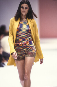 1257269153_Missoni1991WomenRTW24.thumb.jpg.3cd4672fa88712baec06a70e680524db.jpg