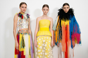 1280582523_givenchy-hc-bks-v-rs19-8756(1).thumb.jpg.885b81bd032a32ffc9d1eb49d9a9652c.jpg