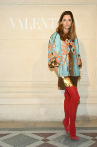 Sofia+Sanchez+de+Betak+Valentino+Front+Row+x21anuaSRt8x.jpg