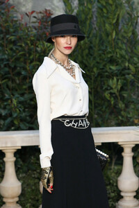 Sasha+Luss+Chanel+Photocall+Paris+Fashion+-urNFznOApox.jpg