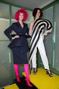 1457884267_gaultier-hc-bks-m-rs19-4821(1).thumb.jpg.a70a2388b653b9553e174b4ddd796d4a.jpg