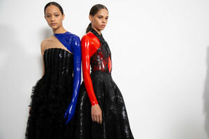 1510691511_givenchy-hc-bks-m-rs19-3687(1).thumb.jpg.d9a335218f8fa7d9f6419cb9afe0a03d.jpg