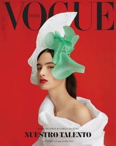 Africa Peñalver-Vogue-Espanha.jpg