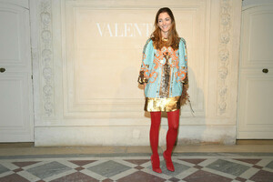 Sofia+Sanchez+de+Betak+Valentino+Front+Row+ntUEvTjgBx9x.jpg