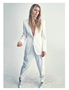 2019-02-01 Elle Portugal magazine-pdf.net-21.jpg