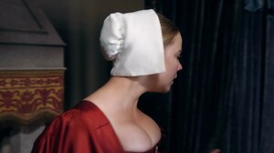 1669522003_AnyaTaylor-JoyHayleySquiresSandraHuggett-TheMiniaturist-S01E02_1.thumb.jpg.763a3b46885de9ba856c340ac885df7f.jpg