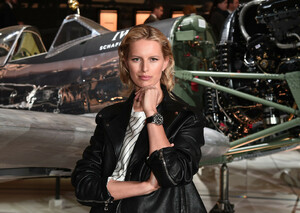 Karolina+Kurkova+IWC+Schaffhausen+SIHH+2019+BvnYbcCS46Wx.jpg