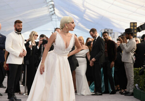 Lady+Gaga+25th+Annual+Screen+Actors+Guild+XDvGvwNC5ztx.jpg