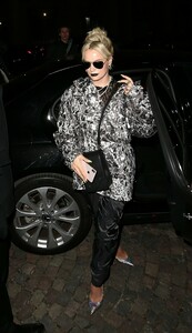         lil190119BZNimage107.jpg