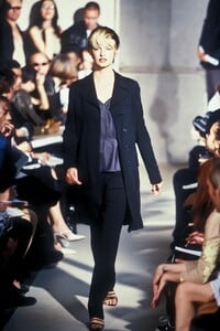 1770627588_HelmutLang1996WomenRTW42.thumb.jpg.4e62013dc3f8de5c0478c304c3f2018f.jpg