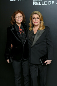 Catherine+Deneuve+Saint+Laurent+Presents+Belle+PWvWYkCK07qx.jpg