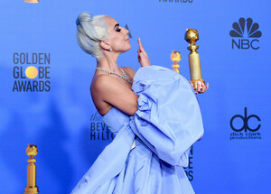 Lady+Gaga+76th+Annual+Golden+Globe+Awards+XyPLlGENsXJx.jpg