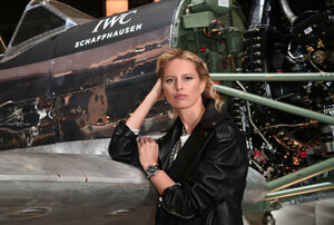 Karolina+Kurkova+IWC+Schaffhausen+SIHH+2019+2c9q2OICxLLx.jpg