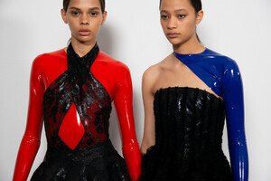 1912333553_givenchy-hc-bks-v-rs19-8824(1).thumb.jpg.4f9c8545e1a74b9280dcbd15dc3f11eb.jpg