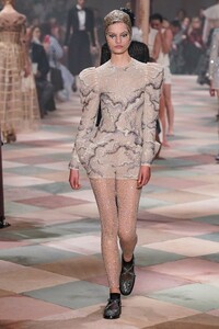 1915508935_Faretta_Catwalk_201901Dior.thumb.jpg.c0b693086e3b50e2ea14ab5a04b233ec.jpg