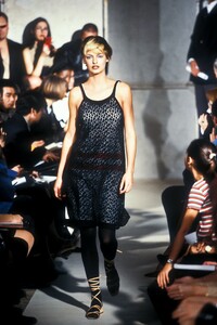 1922176404_HelmutLang1996WomenRTW49.thumb.jpg.226bb31156eb65f939f69ed0190ad945.jpg