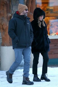        jen040119BZNimage9.jpg