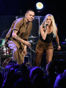 Ashlee+Simpson+Evan+Ross+Concert+New+York+QChShbkhnbUx.jpg