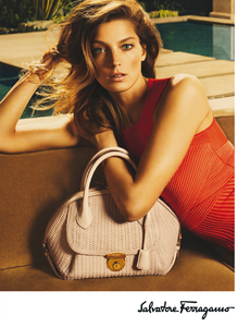 1989229839_Mert__Marcus_Salvatore_Ferragamo_Spring_Summer_2015_01.thumb.png.8f02ac23a5828e8a154e10e00bc536dc.png