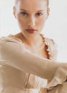 2002-9-Elle-Russia-3.jpg