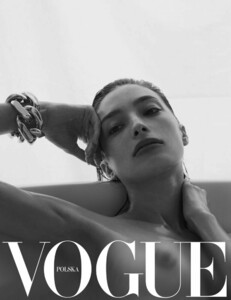 2018_oct_1_vogue_poland_alexandra_05_1500bf1f33bf564e0f7c862f80eeea87854_thumb.jpg