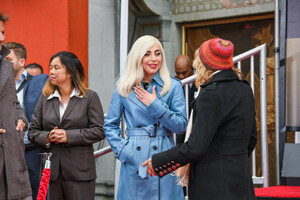 Lady+Gaga+TCL+Chinese+Theatre+Hosts+Sam+Elliott+mnCdjqaTSIFx.jpg