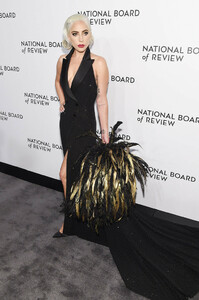 Lady+Gaga+National+Board+Review+Annual+Awards+EpDvm-p2Kusx.jpg