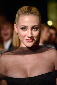 Lili+Reinhart+Art+Elysium+12th+Annual+Celebration+BkBdWqR6hI3x.jpg