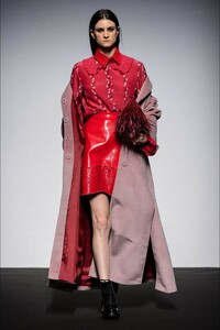 2122160710_DavideGrilloFW2018AltaRoma2.thumb.jpg.30f0df407d1e1d9560e9f5b8da036fc2.jpg