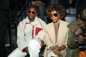 Naomi+Campbell+Louis+Vuitton+Front+Row+Paris+tCb7zlPmCsKx.jpg