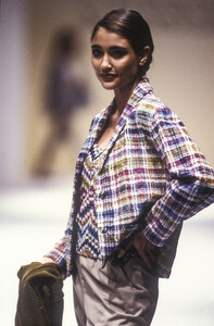256677070_Missoni1991WomenRTW108.thumb.jpg.c8e5f15769fd7ef4975a99999f1e46dc.jpg